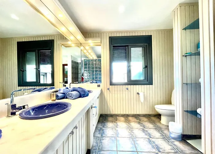 Будинок відпочинку Anais Luxury By Interhome Адехе