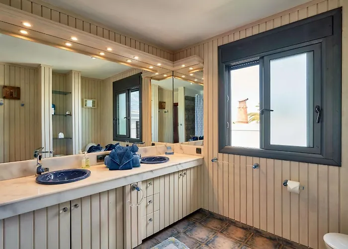 Anais Luxury By Interhome Адехе